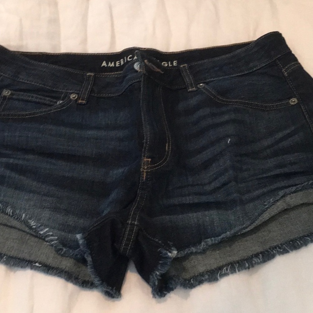Dark wash American eagle short